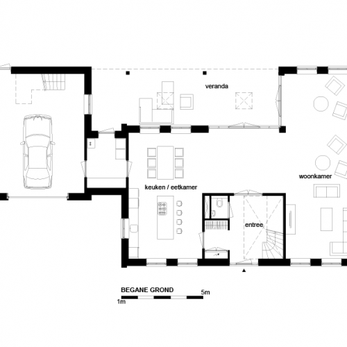Veranda in combinatie met een uitbouw en een garage met sluis